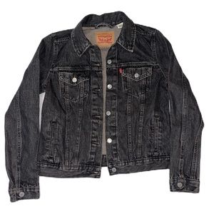 Levi’s black denim jacket